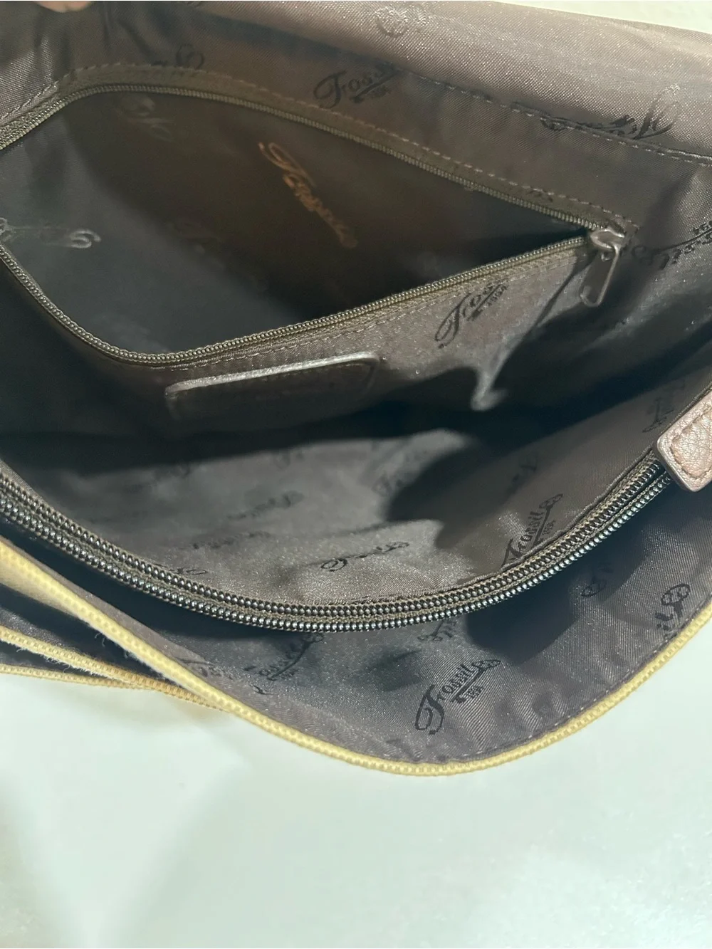 Fossil versatile cream